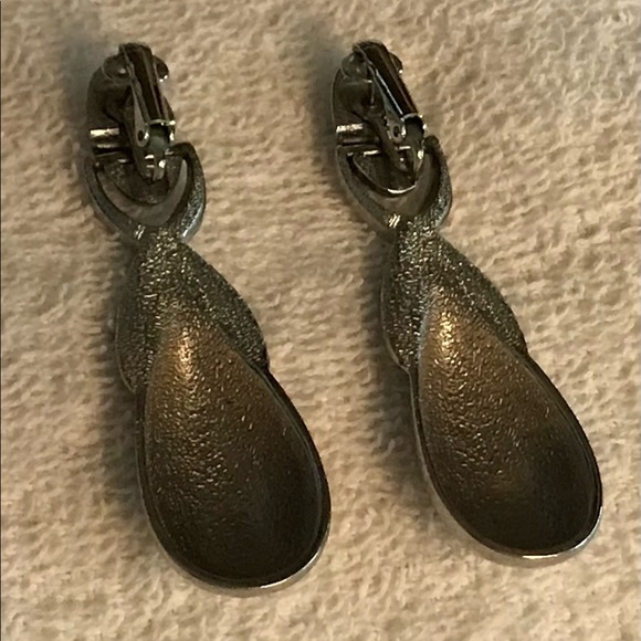 SilverTone and stones Elegant Drop Earrings - Picture 2 of 3